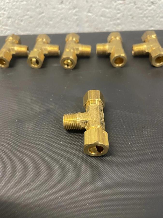 Used Generic 272X6 Brass Tee Fitting, 3/8 O.D. Tube to Pipe - Lot of 8