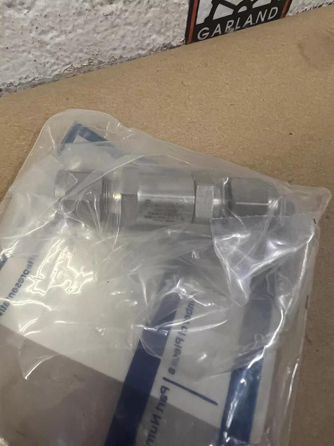 Used Swagelok SS-4C-1/3 316 SS Poppet Check Valve Fixed Pressure (Lot of THREE)
