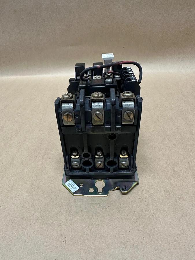 Used Allen Bradley 509-AOD NEMA Size 0 Motor