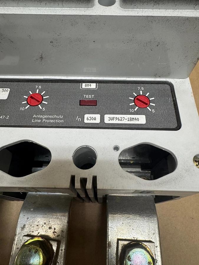 Used Siemens 3VF6211-1BM44-0AA0 500-630A, Molded Case Circuit Breaker