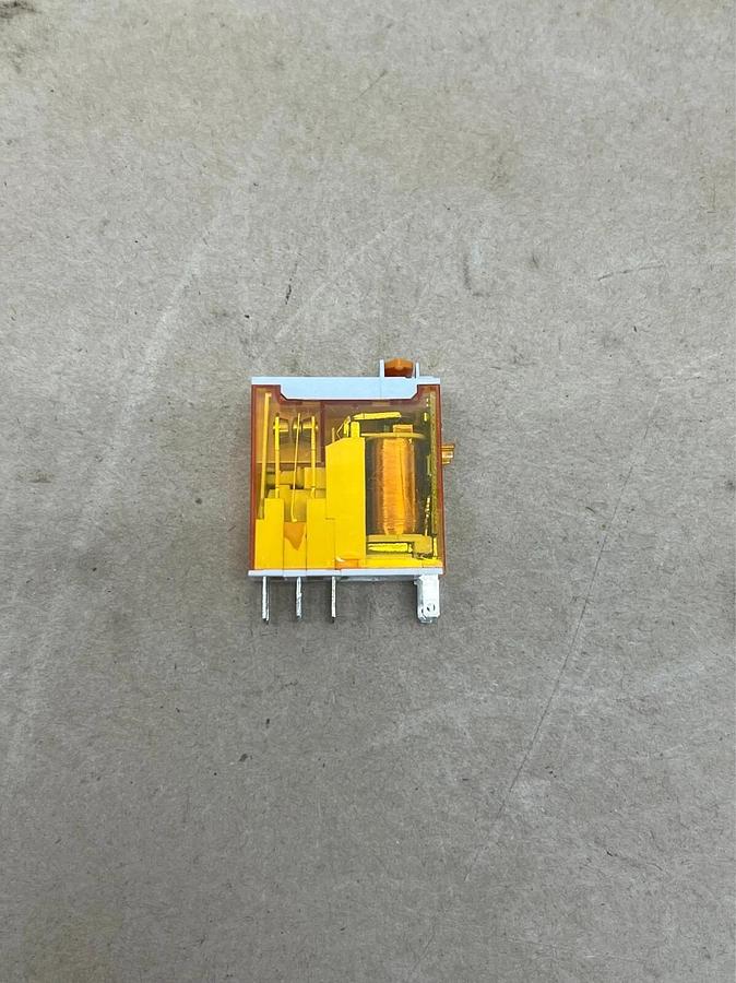 Used Allen Bradley 700-HK32A1-3-4 Ser B Line Relay