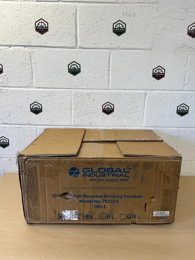 Used Global Industrial 761224 Outdoor Wall Mounted Drinking Fountain
