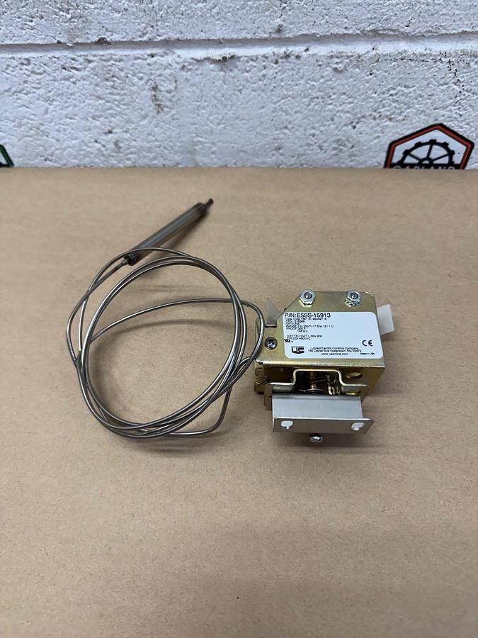 Used United Electric Controls Company E55S-15913 Temperature Controller