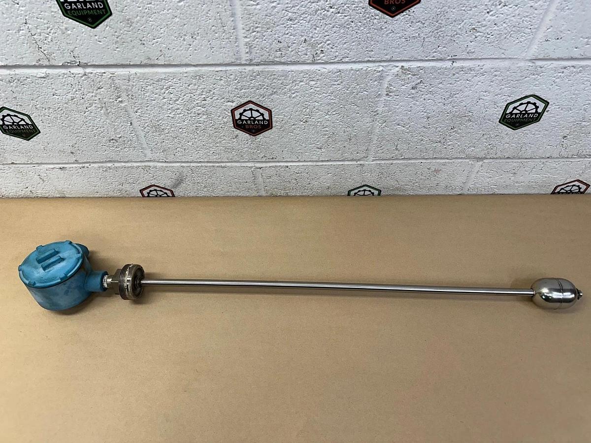 Used Gems Sensors Inc. XT-800 Float Sensor