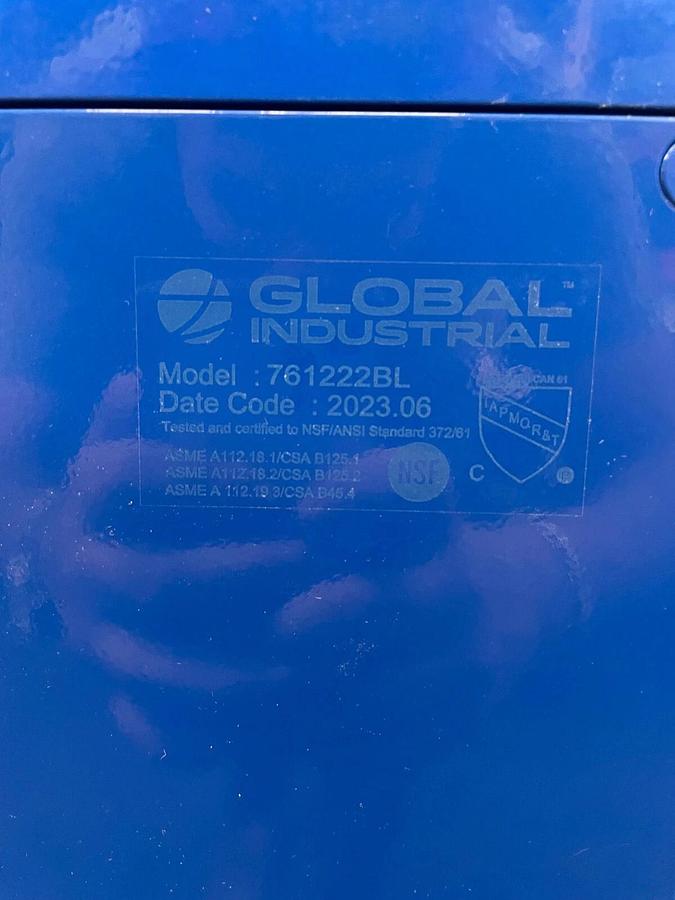 Used Global Industrial 761222 Outdoor Pedestal Bottle Filling Station