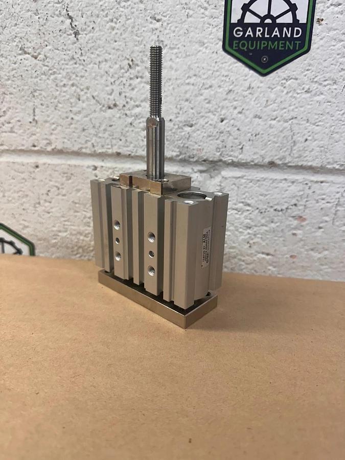 Used SMC - MGPM25-30B-XC8 - Compact Guide Cylinder