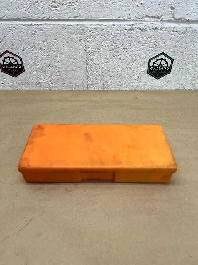 Used Metric Splicing Kit Includes: Razor Blade, One Tube of Adhesive, O-Ring Cord