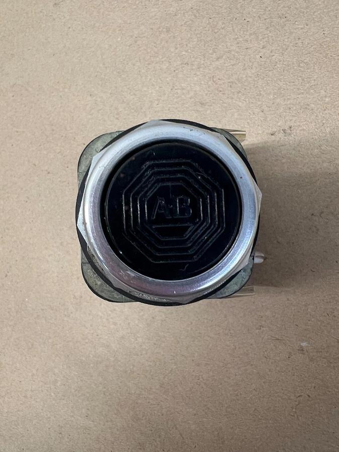 Used Allen Bradley 800T-XA Push Button, Series D NEMA 4, 13