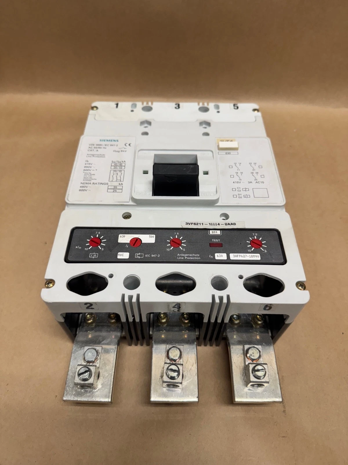 Used Siemens 3VF6211-1BM44-0AA0 Molded Case Circuit Breaker 500-630A *Repaired Casing