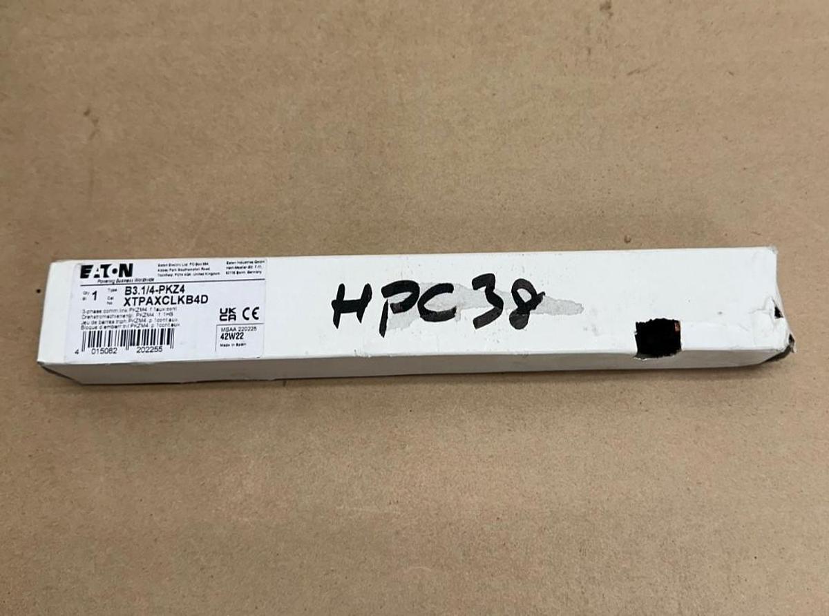 Used Eaton XTPAXCLKB4D B3.1/4-PKZ4 Busbar *NEW*