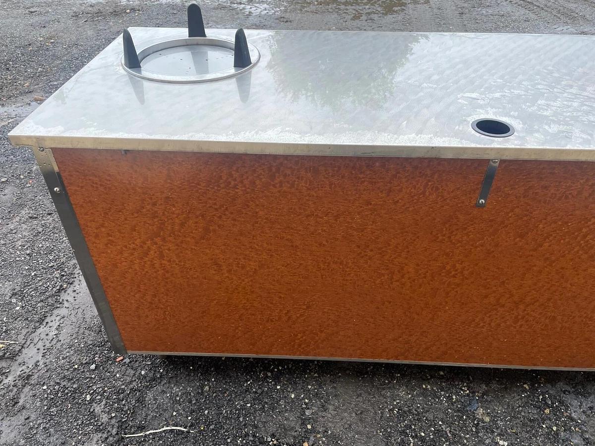 Used Vollrath 37023-7943-7-NNN, 4-Series Signature Server, Utility