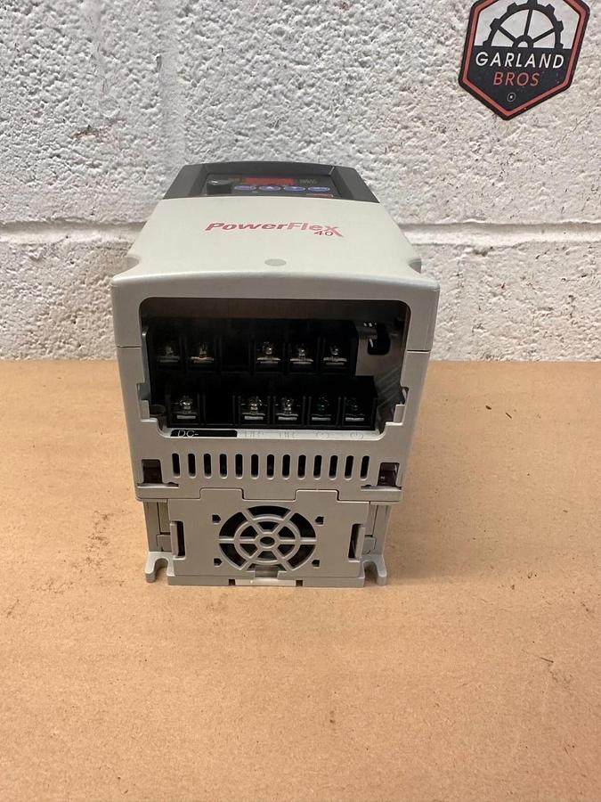 Used Allen Bradley - PowerFlex40 - 22B-V2P3N104 Series A