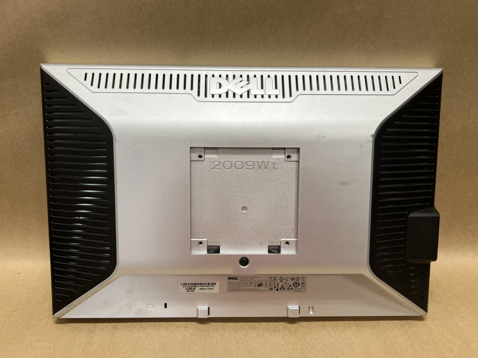 Used Dell 2009WT Flat Panel Monitor