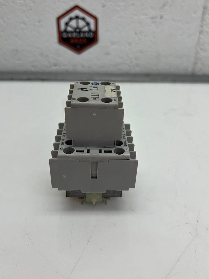 Used Allen Bradley 100-KFC11 w/ 100-K09*10 Ser A Contact Block w/ Contactor