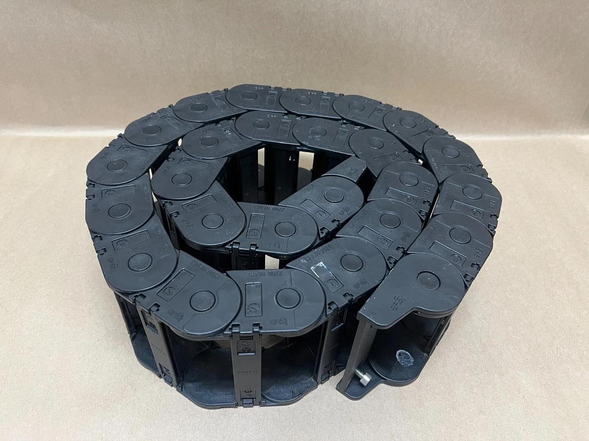 Used igus 2700.10.063 Cable Chain