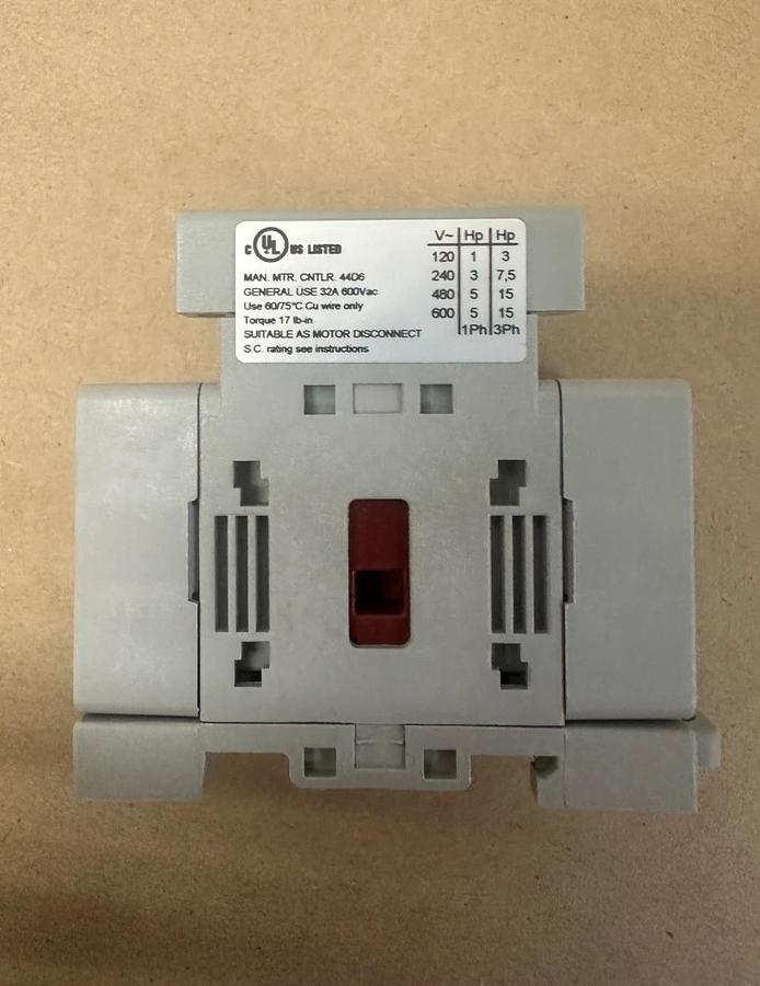 Allen Bradley 194E-E32-1753-6N Ser B Switch Disconnector, No Knob