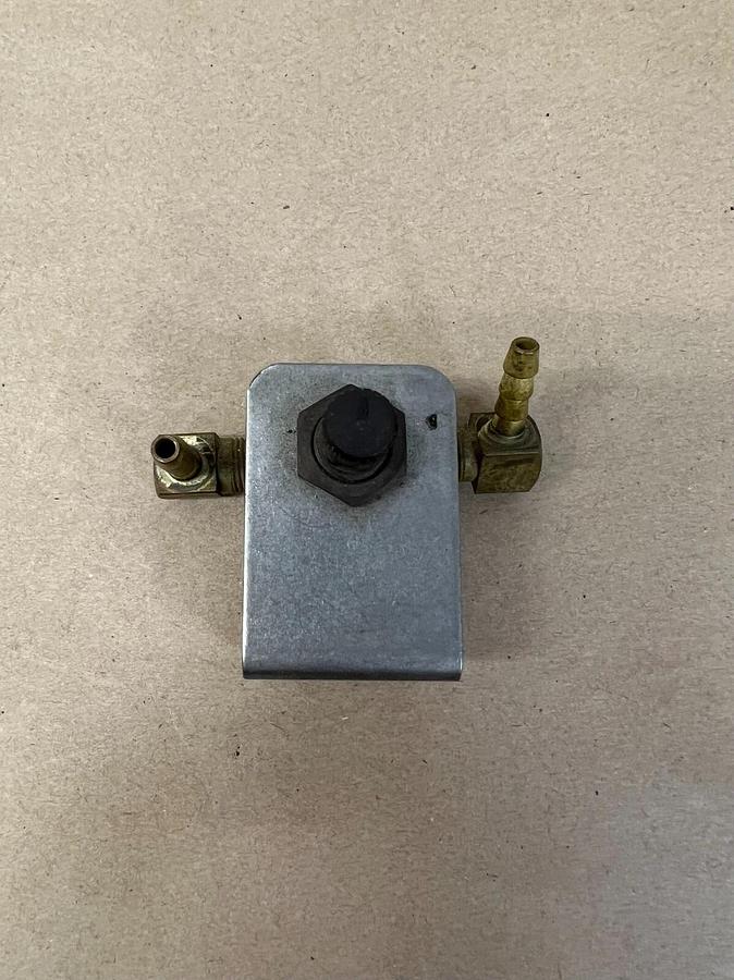 Used Camozzi RFU-482 Flow Control Valve