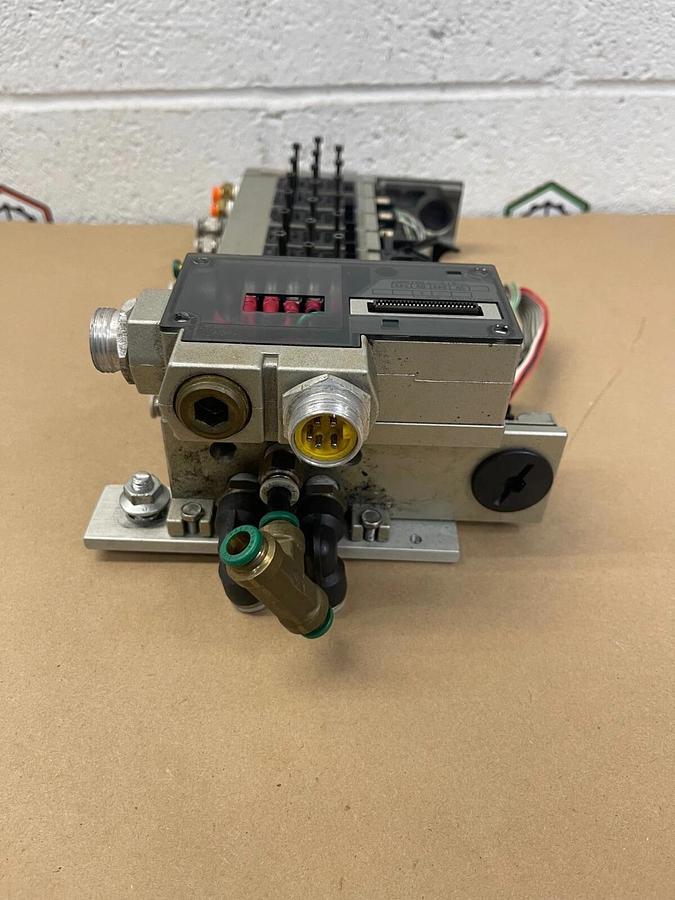 Used SMC IN313-DN1 , 8 Block Serial Transmission System, Pneumatic Manifold - PARTS