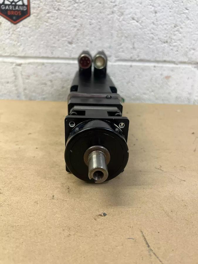 Used Allen Bradley MPL-A230P-VJ74AA Series A Servo Motor