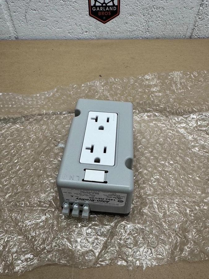 Used Allen Bradley 1492-REC20 Receptacle, 20A *NEW*