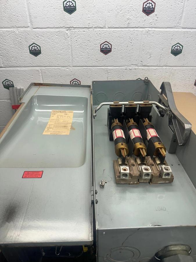 Used Siemens F354 I-T-E Enclosed Switch Heavy Duty Vacu-Break, 200A 600V, 3 Ph