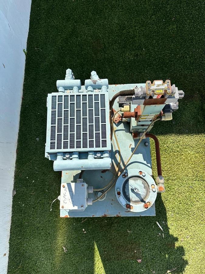 Used Baldor CM3611T 3Hp Motor @ 1750RPM w/ Parker Hydraulic Unit 40 Gal Tank