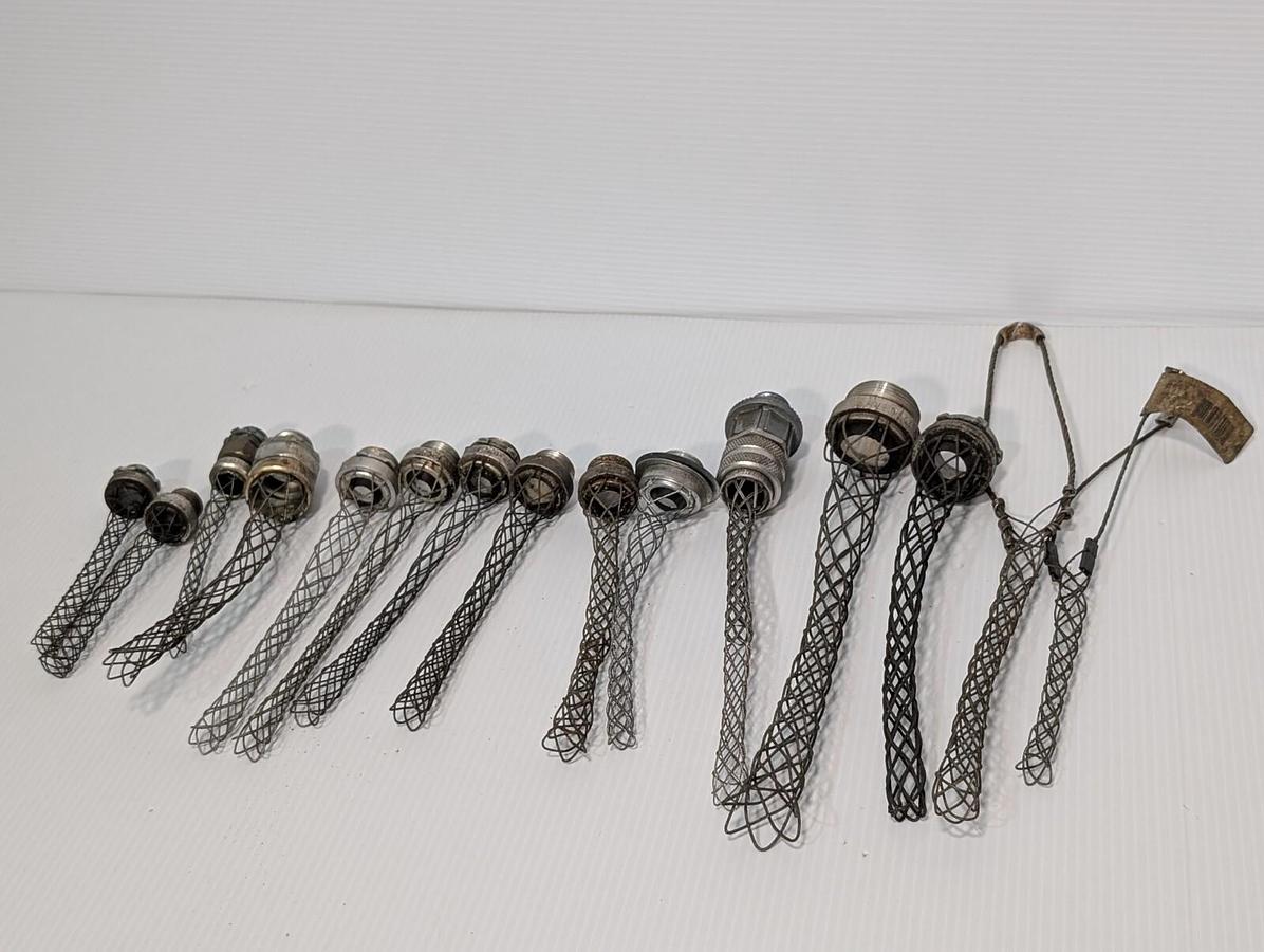 Used Hubbell F4 Male Cord Connector - Lot of 2