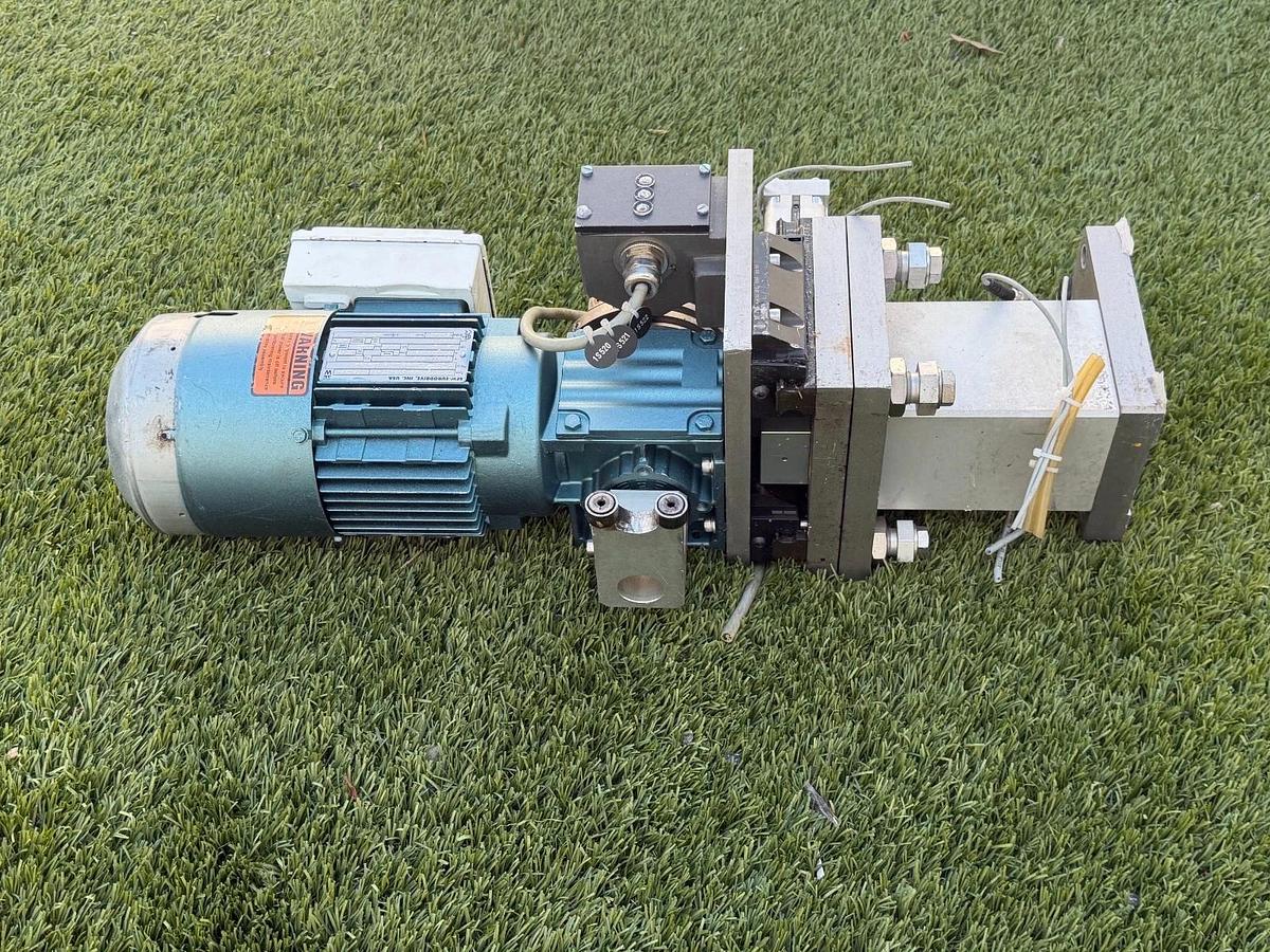 Used SEW-Eurodrive W20DT71D4BMG05HRTHES 0.5Hp Right-Angle Gearmotor