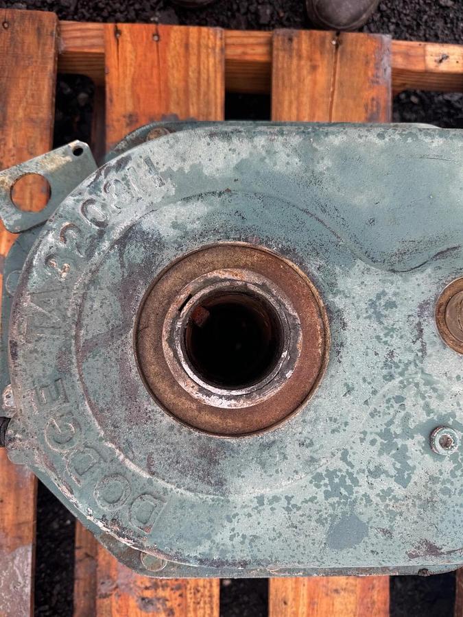 Used Dodge TA3203H05 Gear Drive, Speed Reducer, Ratio 4.913:1, 1-3/8” Shaft w/ Collar