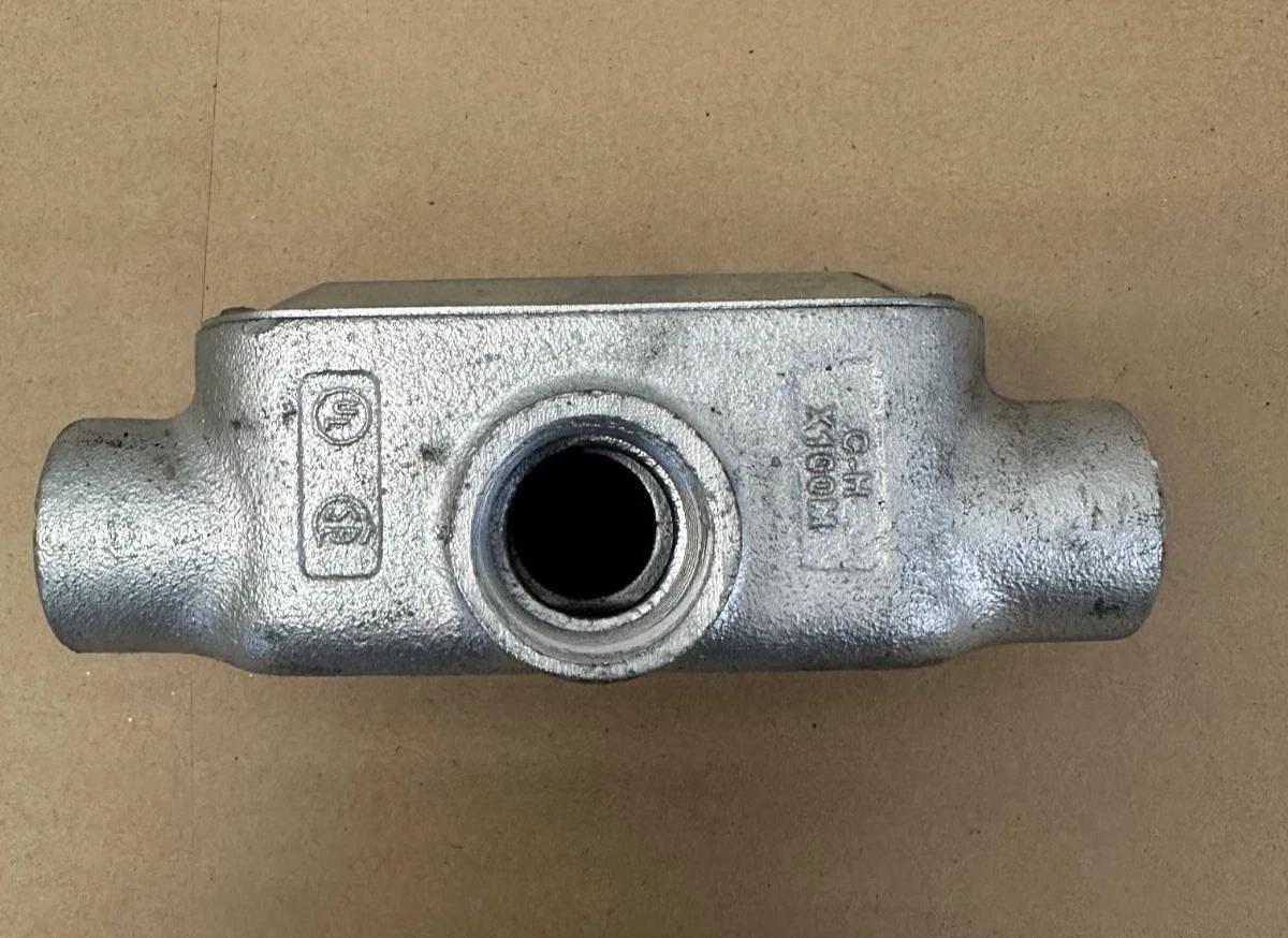 Used Crouse Hinds X100M 1-1/4” X Conduit