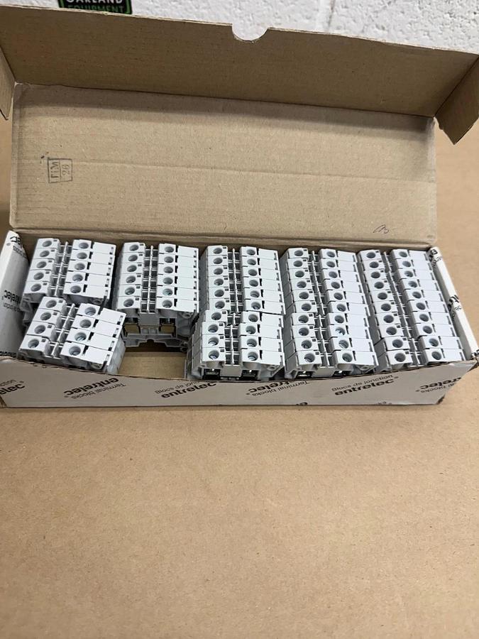 Used ABB 1SNK508010R0000 Terminal Blocks (Qty 45 Pcs) *NEW*
