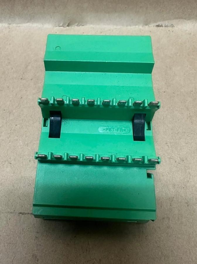 Phoenix Contact PLC-V8C/PT-24DC/MB Controller *NEW*