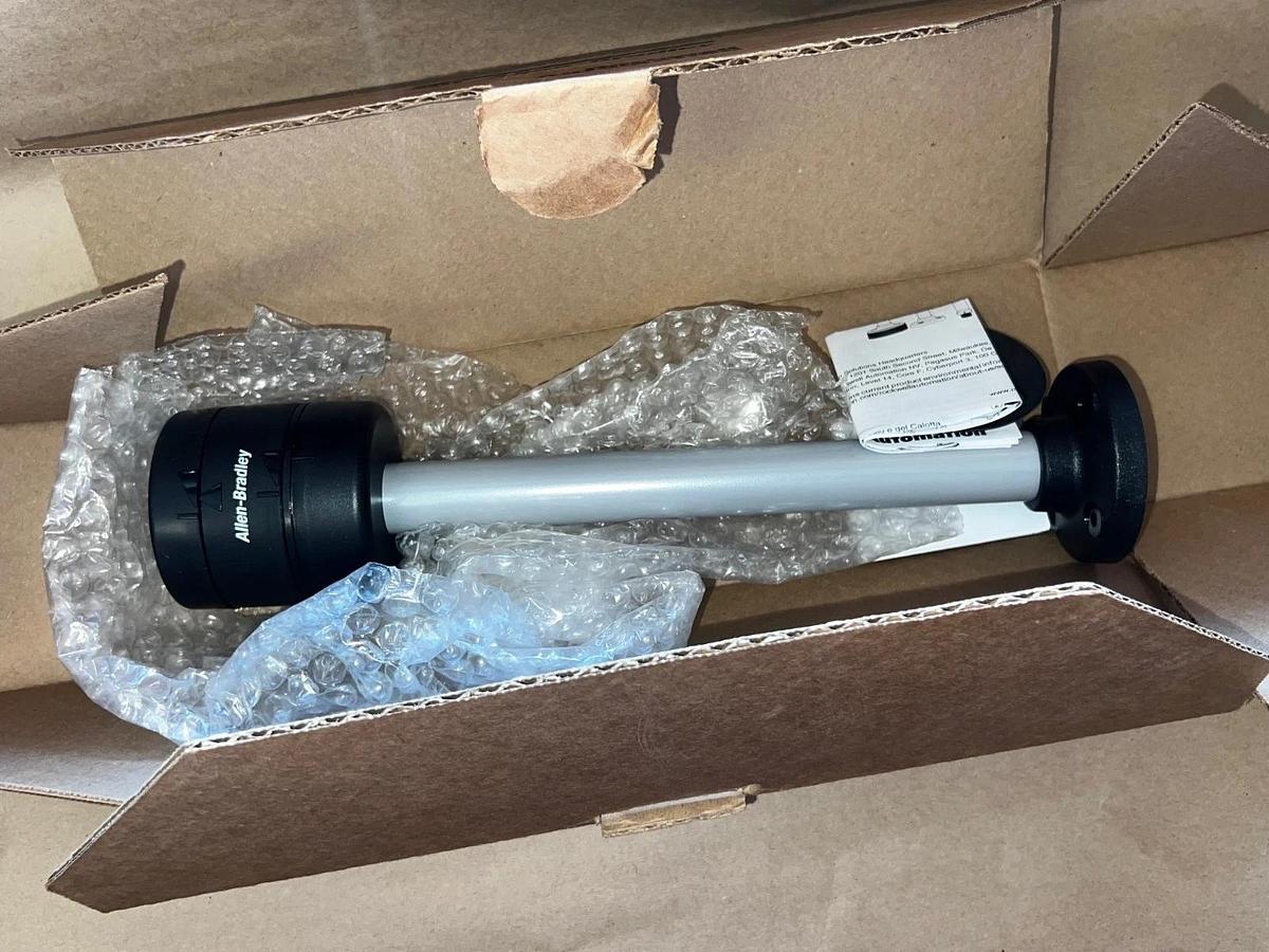 Used Allen Bradley 856T-B24P24C Ser A Stacklight Mounting Base *NEW*