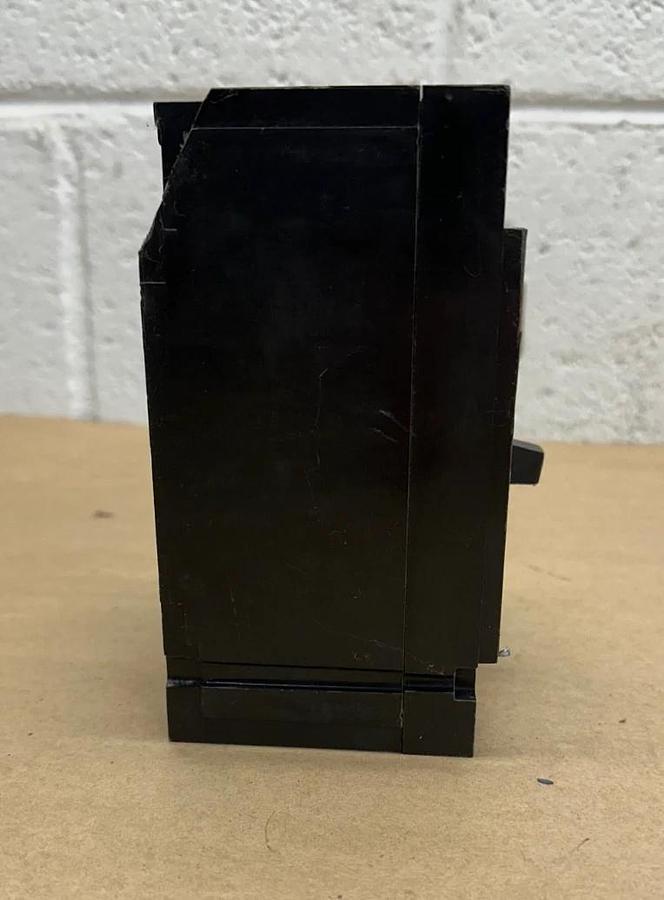 Used Cutler-Hammer Eaton FS360049A 3 Pole Circuit Breaker, 600VAC, 40A