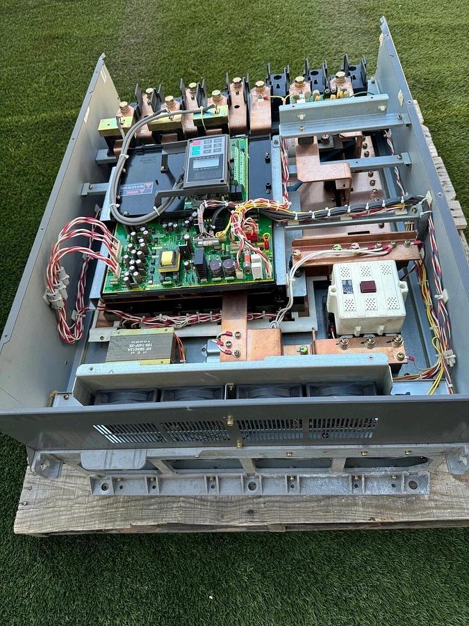 Used General Electric/ Fuji Electric 6KG1143300X9B1 VFD Drive 300Hp 380-460V, 3 Phase
