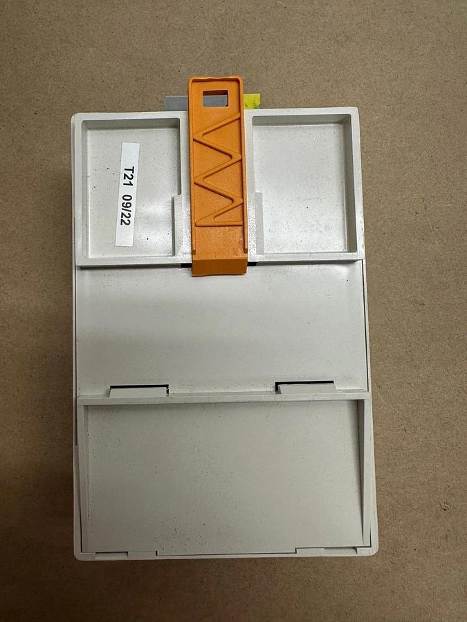 Phoenix Contact 5600461 Dual Power Outlet