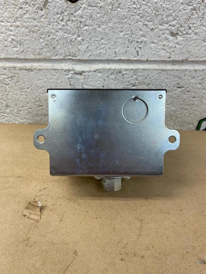 Dwyer (Mercoid) AP-153-37 Mercoid Control, Pressure Switch, Diaphragm Operated