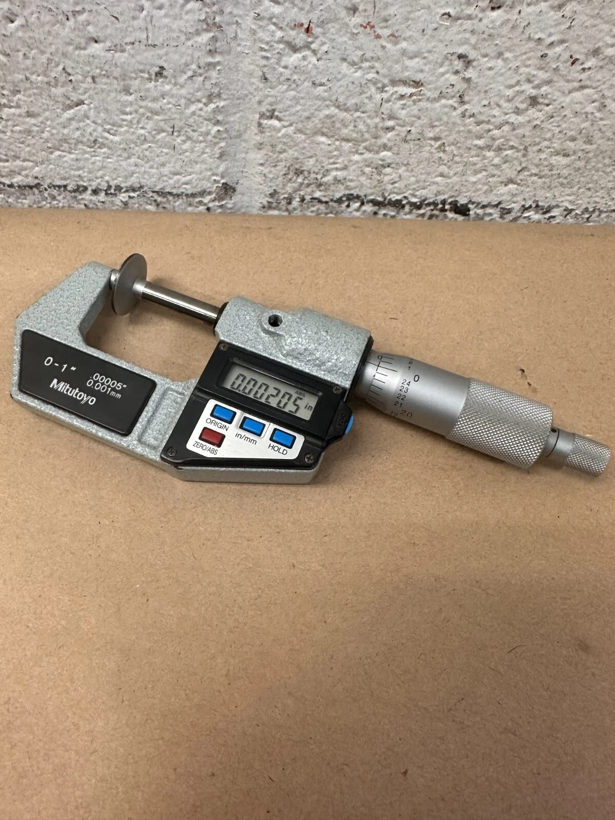 Used Mitutoyo - 323-711-10 - Digimatic Micrometer 0-1” 0.00005”-0.001mm