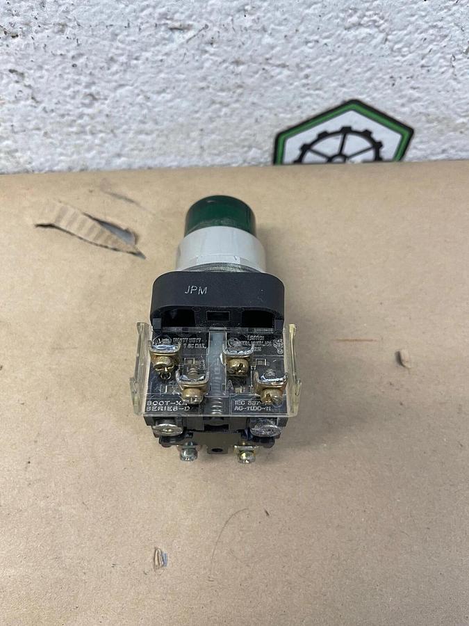 Used Allen-Bradley 800T-PB16 Push Button Series T, 120V, 50/60Hz, Green Illumination