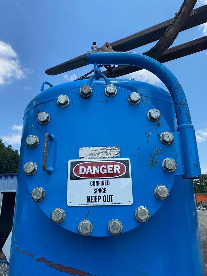 Used Quick Tanks Inc 560 Gallon Vertical Cylinder Liquid Storage Tank, 48”x72”