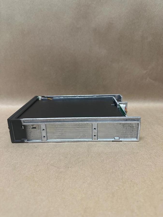 Used CRU 8440-7132-0500 DP10VR, DataPort 10, SAS:SATA, BLK