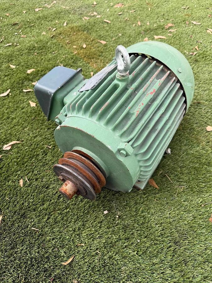 Used Toshiba BY754FLF2USH Premium Efficiency 3-Phase Induction Motor, EQP III, 7.5 HP