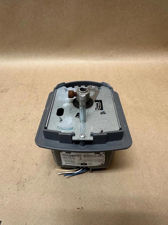 Used Honeywell M847D-Zone Damper Actuator 24V - FOR PARTS