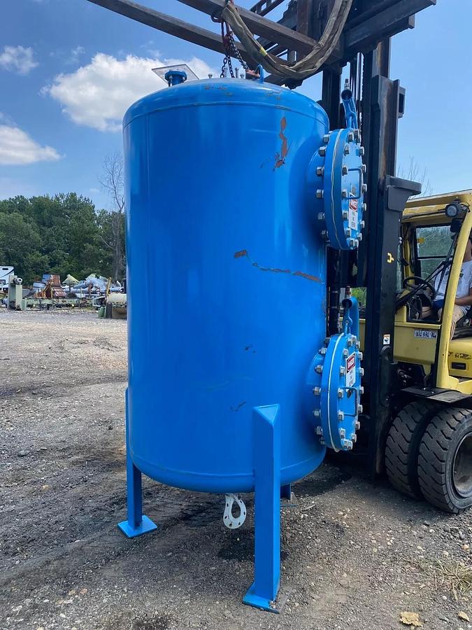 Used Quick Tanks Inc 560 Gallon Vertical Cylinder Liquid Storage Tank, 48”x72”