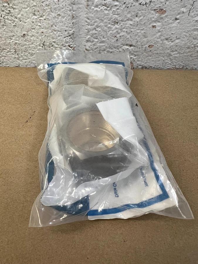 Used Swagelok SS-12-VCR-1 316 SS VCR Face Seal Fitting, 3/4" Female Nut - Lot of 2