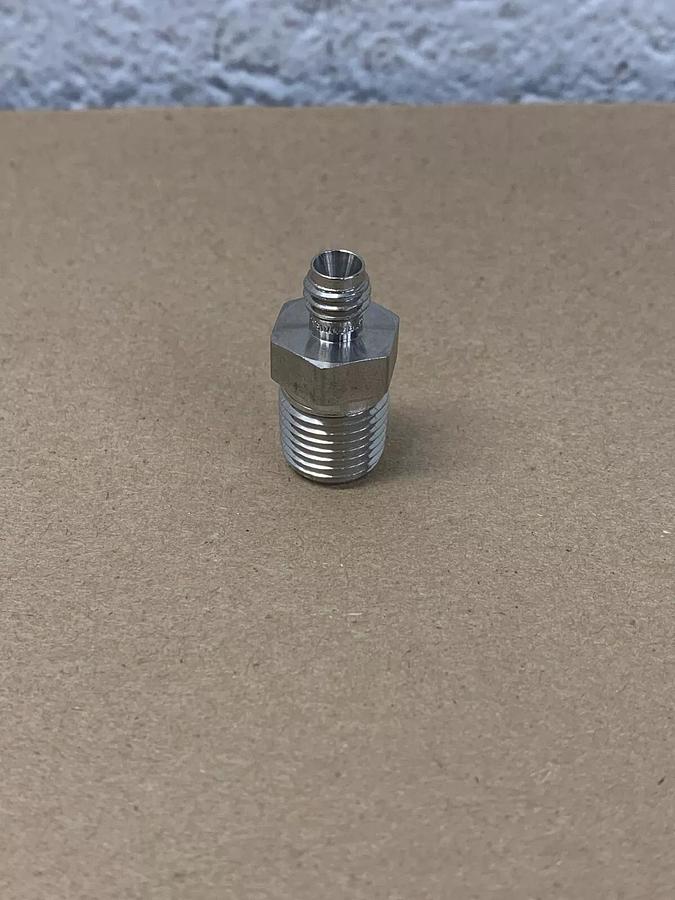 Used Swagelok 316 XSG 1/5 c 1/2 Stainless Steel Fittings (Lot of 6)