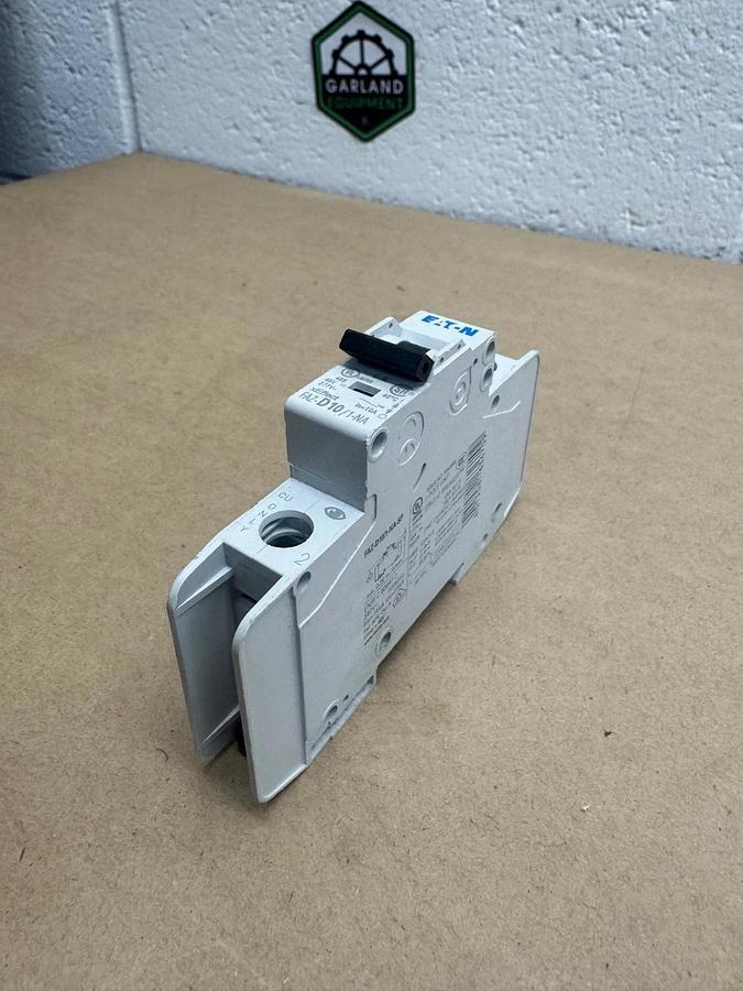 Used Eaton FAZ-D10/1-NA-SP 1 Pole 10A Circuit Breaker *NEW*