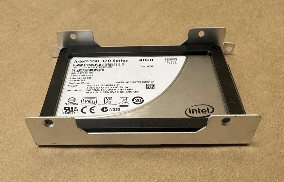 Used Intel SSDSA2CT040G3 SSD 320 Series 40GB w/ Base