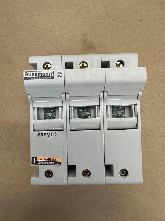Used Eaton Bussmann Series CH30J3I 3 Pole 30A Class J Fuse Holder *NEW*