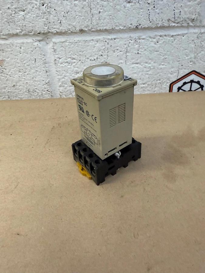 Used Omron H3JA-8C Timer with Base, 100/120 VAC, 50/60 Hz